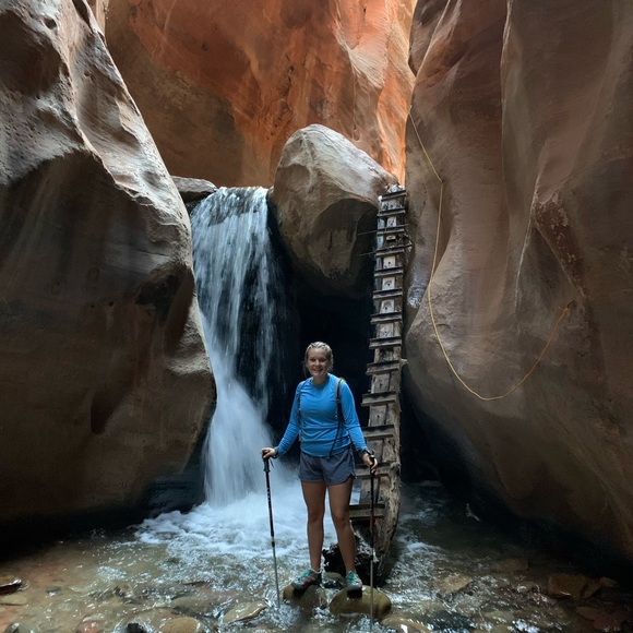 Meet your Posher, Sarah - Picture 1 of 1